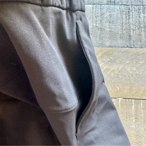 Lululemon On the Fly Athletic Women's Short 2.5"  Black Size 8 NWT Athleisure - Picture 6 of 6